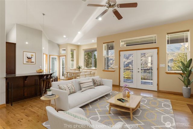 972 Highline Drive, East Wenatchee, WA 98802