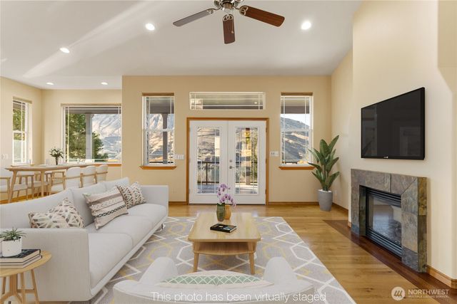 972 Highline Drive, East Wenatchee, WA 98802