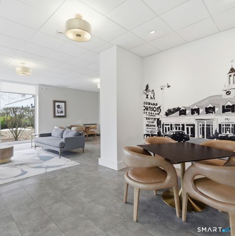 893 Farmington Avenue 2F, West Hartford, CT 06119