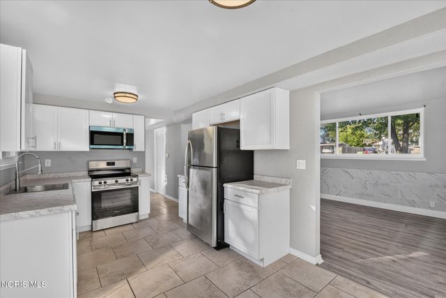 1206 Richland Street, Maumee, OH 43537