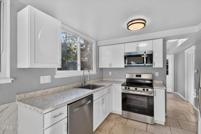 1206 Richland Street, Maumee, OH 43537