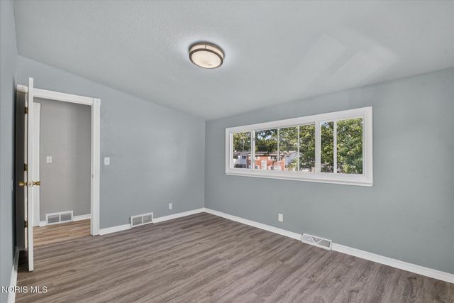 1206 Richland Street, Maumee, OH 43537