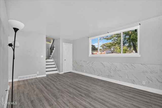 1206 Richland Street, Maumee, OH 43537