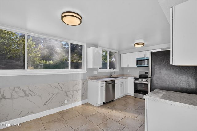 1206 Richland Street, Maumee, OH 43537