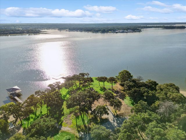 12420 Lake Forest Drive, Azle, TX 76020