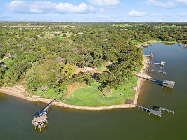 12420 Lake Forest Drive, Azle, TX 76020