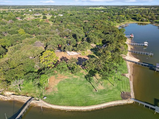 12420 Lake Forest Drive, Azle, TX 76020