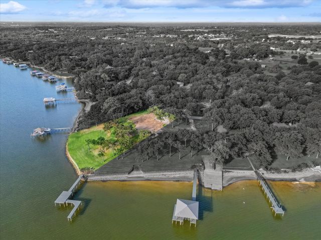 12420 Lake Forest Drive, Azle, TX 76020