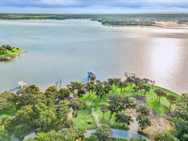 12420 Lake Forest Drive, Azle, TX 76020