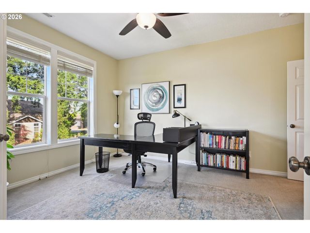 2311 FALCON Dr, West Linn, OR 97068