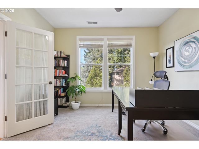 2311 FALCON Dr, West Linn, OR 97068