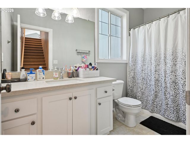 2311 FALCON Dr, West Linn, OR 97068