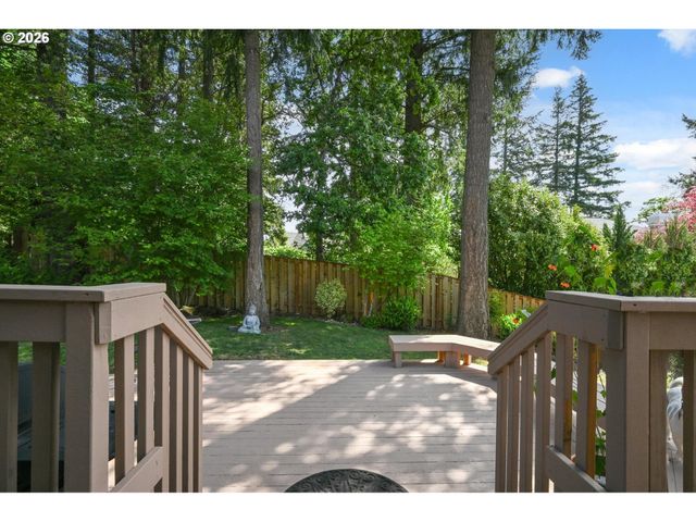 2311 FALCON Dr, West Linn, OR 97068