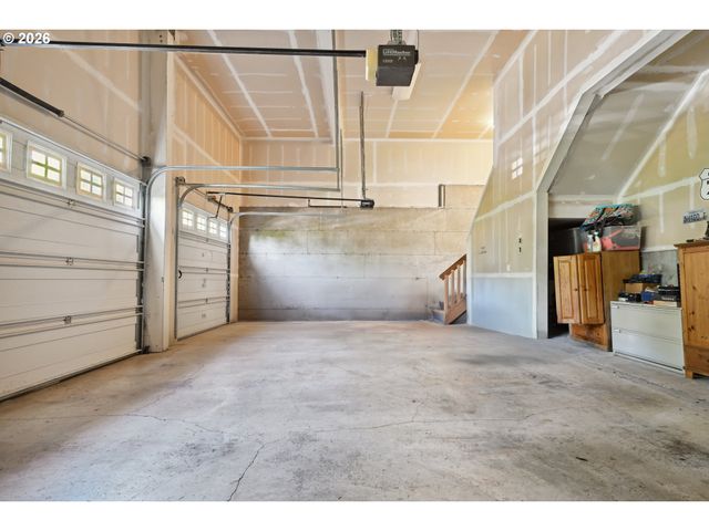 2311 FALCON Dr, West Linn, OR 97068