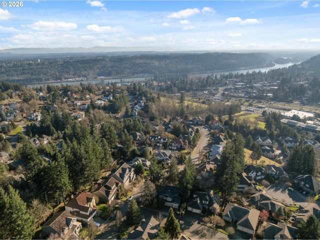 2311 FALCON Dr, West Linn, OR 97068