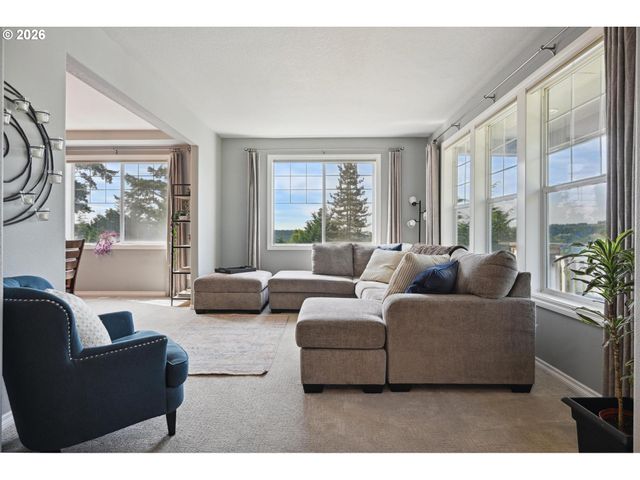 2311 FALCON Dr, West Linn, OR 97068