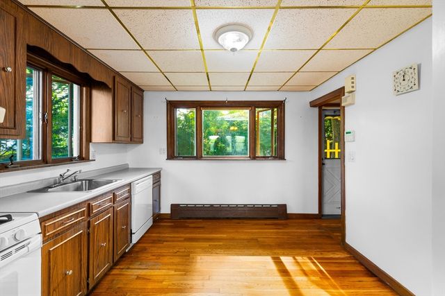 59 Riverview Rd, Boston, MA 02135