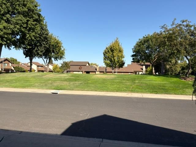 1833 Holly Oak Dr, Modesto, CA 95354