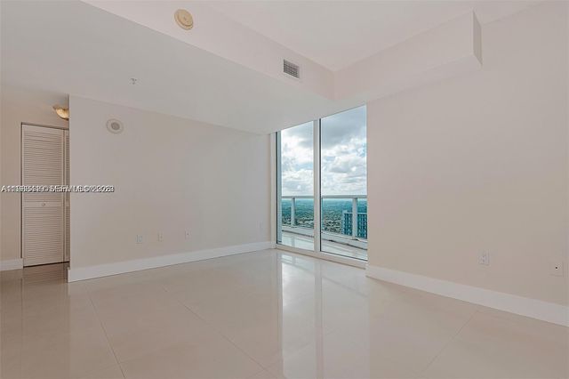 41 SE 5th St 2417, Miami, FL 33131