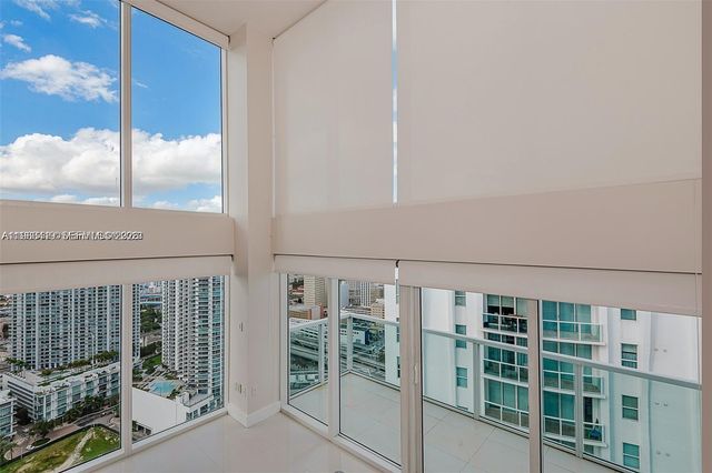41 SE 5th St 2417, Miami, FL 33131