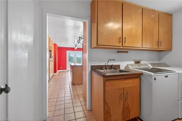 15489 Holly DR, Smithfield, VA 23430