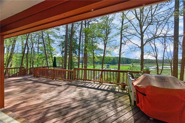15489 Holly DR, Smithfield, VA 23430