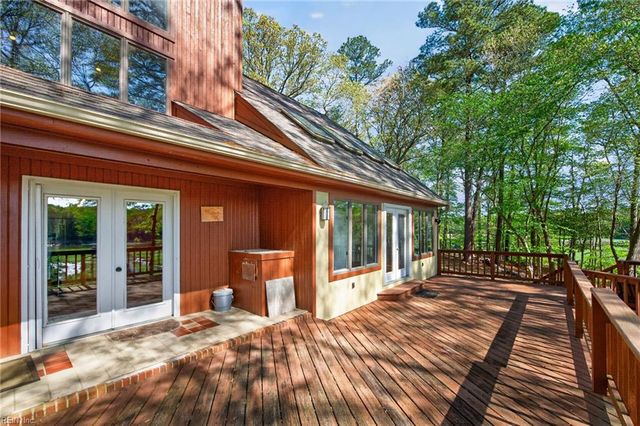 15489 Holly DR, Smithfield, VA 23430