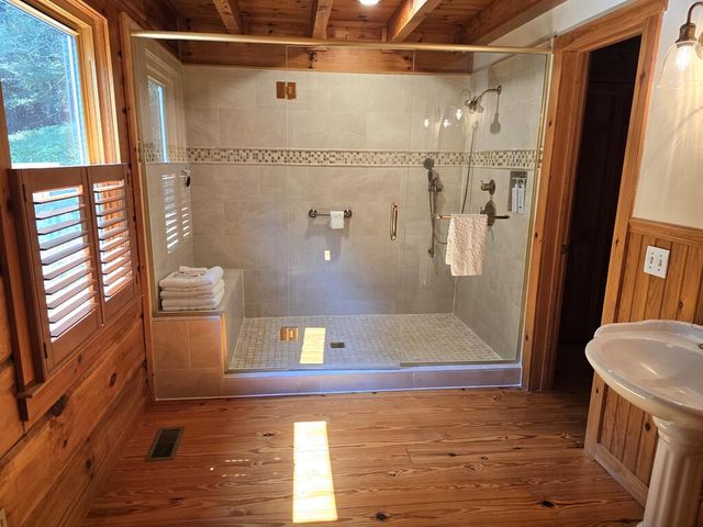 144 Cougar Lane, Blue Ridge, GA 30513