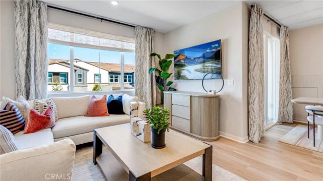 2857 E Amberley Privado, Ontario, CA 91762