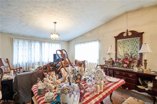 1730 Ledgewood Boulevard NE, Massillon, OH 44646