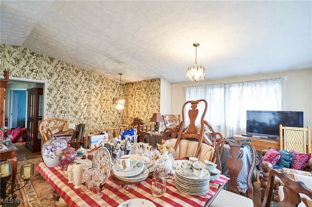 1730 Ledgewood Boulevard NE, Massillon, OH 44646