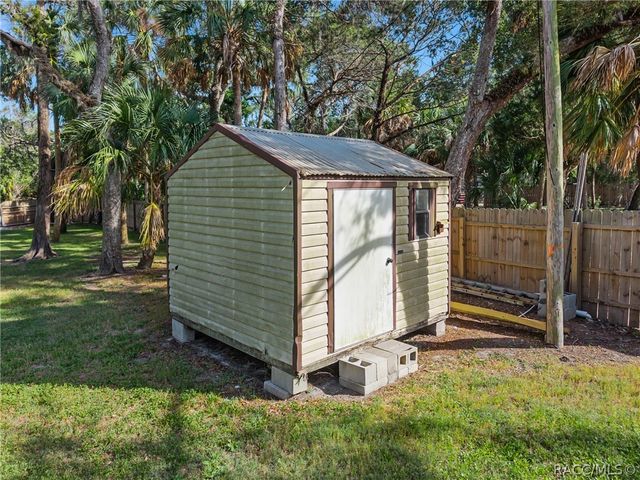 1326 S Estuary Drive, Crystal River, FL 34429