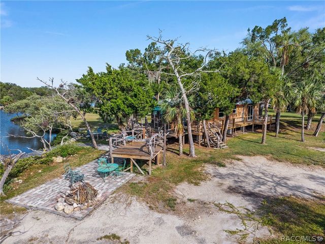 1326 S Estuary Drive, Crystal River, FL 34429