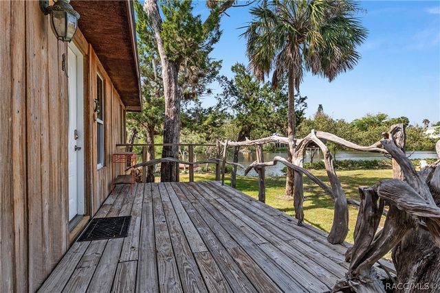 1326 S Estuary Drive, Crystal River, FL 34429