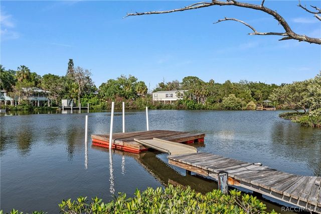 1326 S Estuary Drive, Crystal River, FL 34429