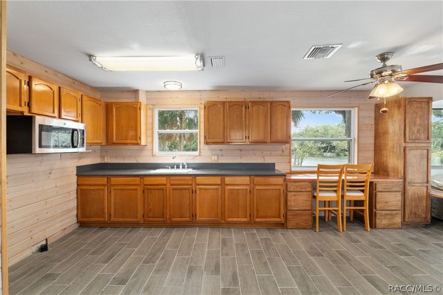 1326 S Estuary Drive, Crystal River, FL 34429