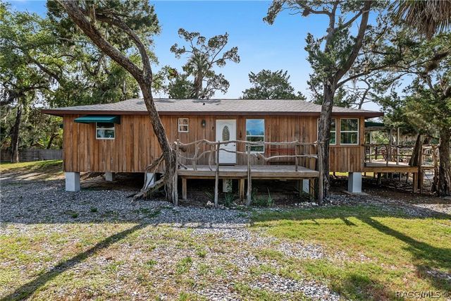 1326 S Estuary Drive, Crystal River, FL 34429