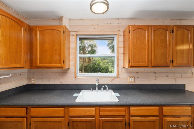 1326 S Estuary Drive, Crystal River, FL 34429