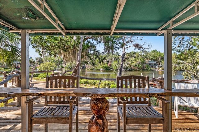 1326 S Estuary Drive, Crystal River, FL 34429