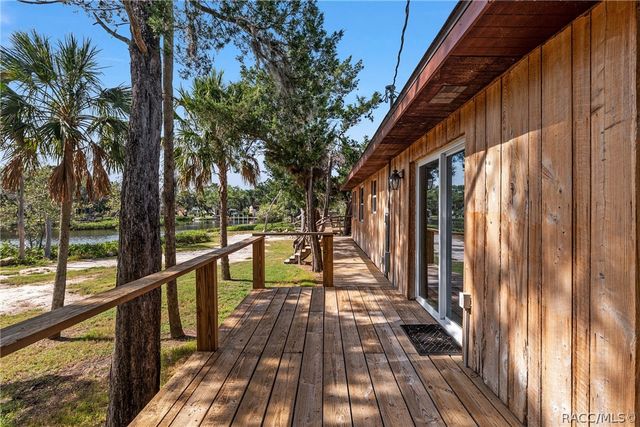 1326 S Estuary Drive, Crystal River, FL 34429
