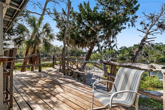 1326 S Estuary Drive, Crystal River, FL 34429