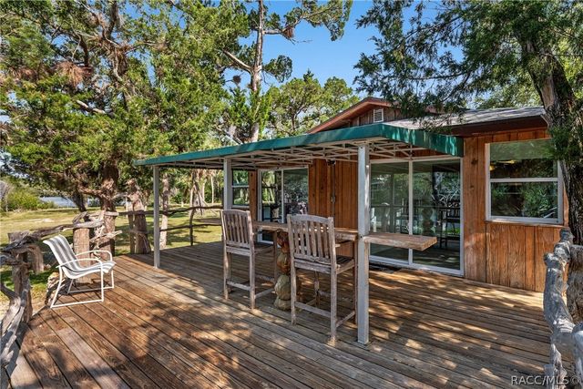 1326 S Estuary Drive, Crystal River, FL 34429