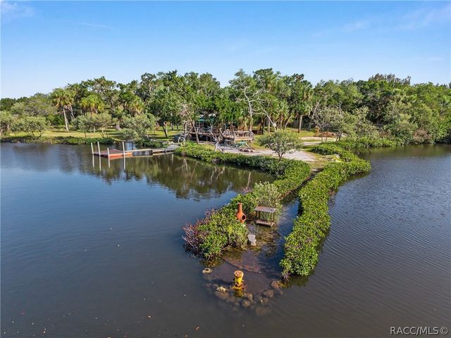 1326 S Estuary Drive, Crystal River, FL 34429