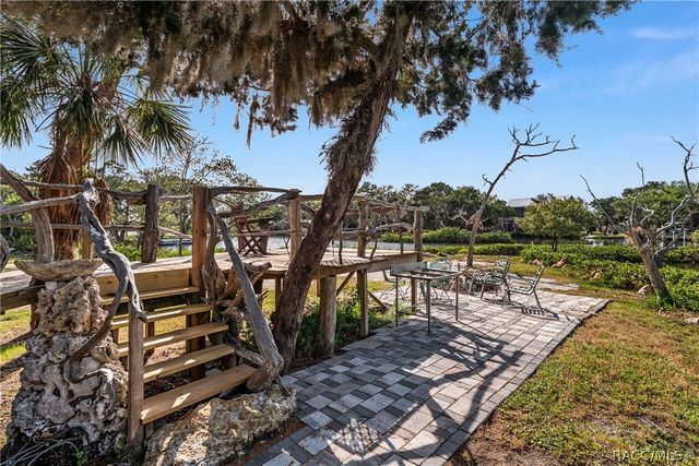 1326 S Estuary Drive, Crystal River, FL 34429