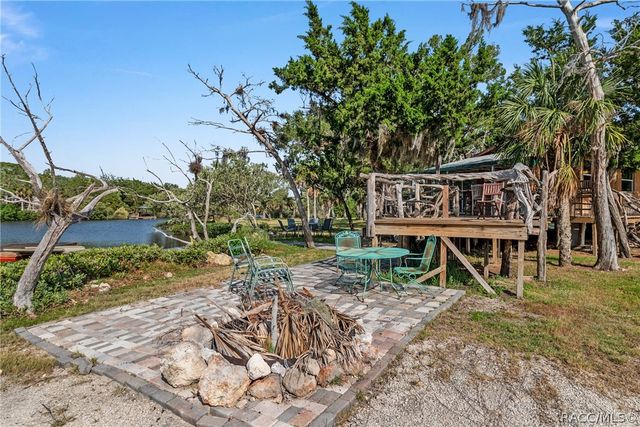 1326 S Estuary Drive, Crystal River, FL 34429