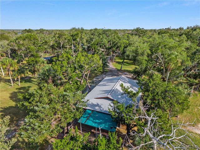 1326 S Estuary Drive, Crystal River, FL 34429