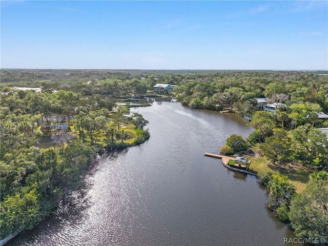 1326 S Estuary Drive, Crystal River, FL 34429