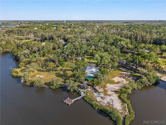 1326 S Estuary Drive, Crystal River, FL 34429
