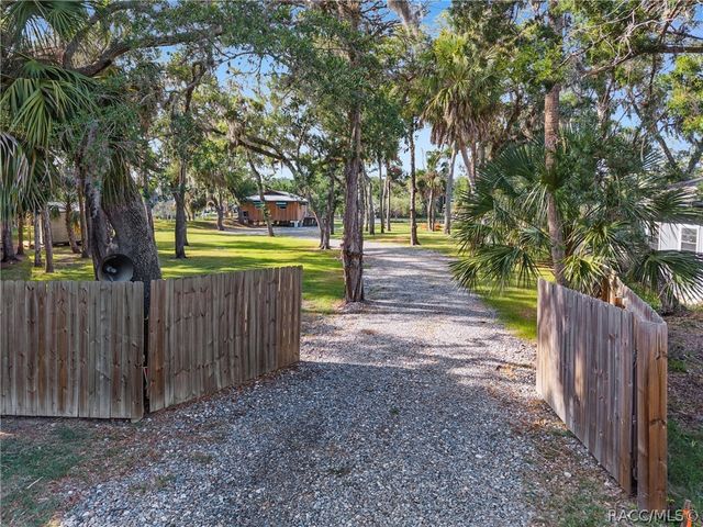 1326 S Estuary Drive, Crystal River, FL 34429