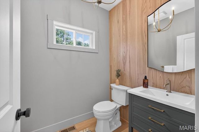 633 Norton Avenue, St Louis, MO 63122